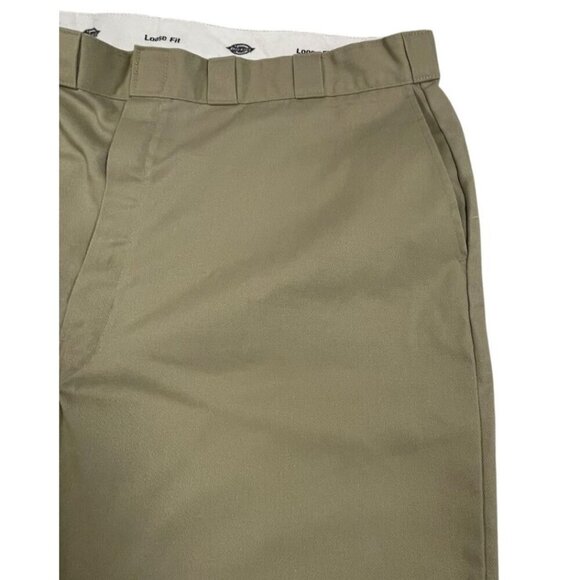 Dickies Khaki Loose Fit Flat Front Work Shorts with Pocket in Right Leg SIZE-46 - Picture 6 of 7
